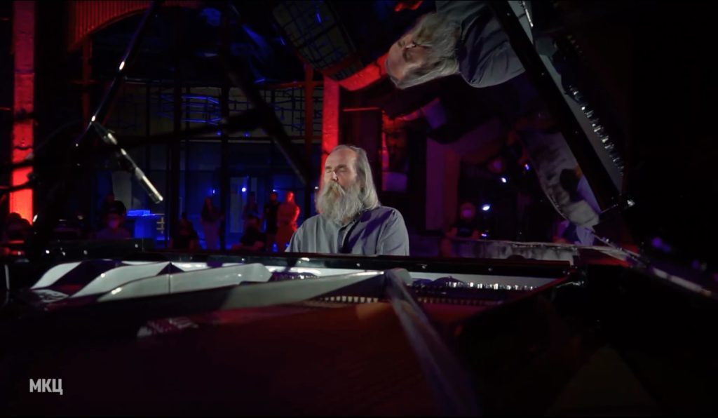Prolific pianist Lubomyr Melnyk played a concert in Skopje, Macedonia, on a FEURICH 218.